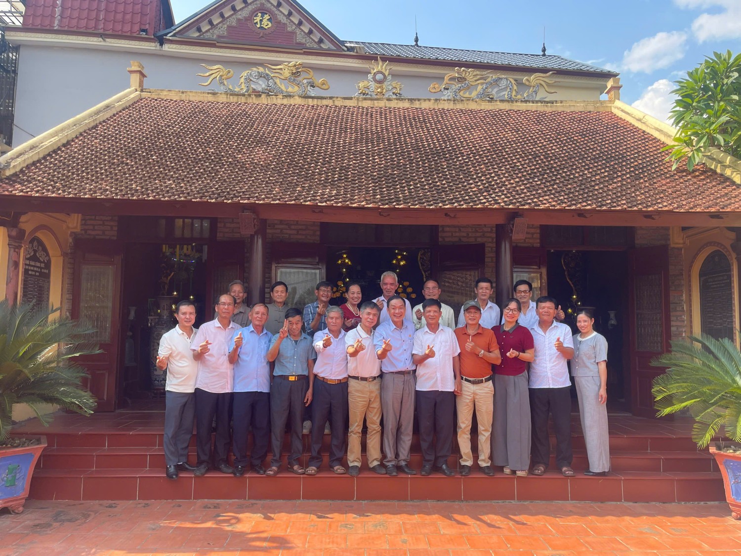 Hội đồng Gia tộc họ Lại tỉnh Thanh Hoá đã có chuyến giao lưu, gặp gỡ thân mật với Hội đồng Gia tộc chi họ Lại Vĩnh Phúc.